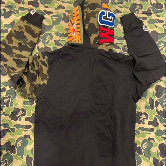 Bape A Bathing Ape Half Camo Half Black Hoodie - Picture 2 of 7